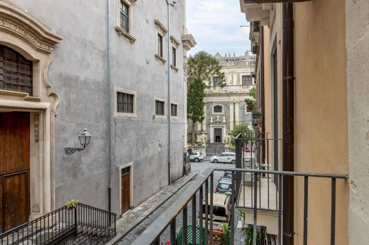 La Regina Del Duomo Catania Centro Otel Konukevi
